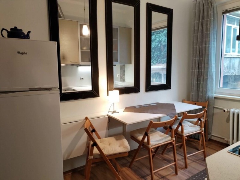Издаје се  1 спаваћа соба Софија , Центар , 65 м2 | 77038353 - слика [4]