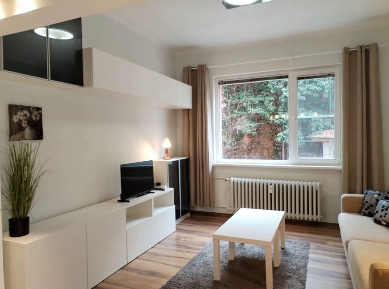 Издаје се  1 спаваћа соба Софија , Центар , 65 м2 | 77038353 - слика [2]