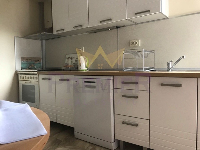 Дава под Наем 4-СТАЕН в град Варна, Окръжна болница-Генерали - 120 кв.м / 900 € » 1 760.25 лв., ИМОТИ ПРЕМИЕР- ВАРНА
