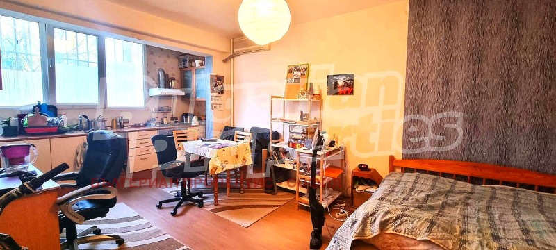 Дава под нем  1-стаен, град София, Младост 1 •  250 EUR • ID 99070904 — holmes.bg - [1] 