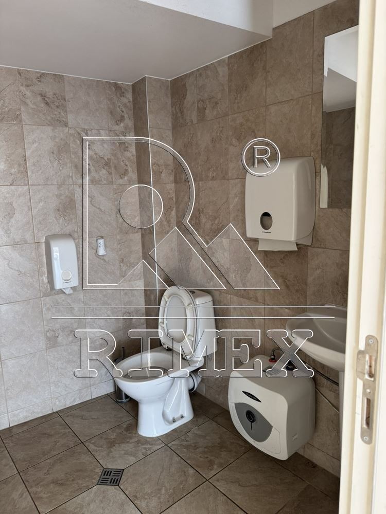 Дава под наем МАГАЗИН, гр. Пловдив, Център, снимка 11 - Магазини - 54361212