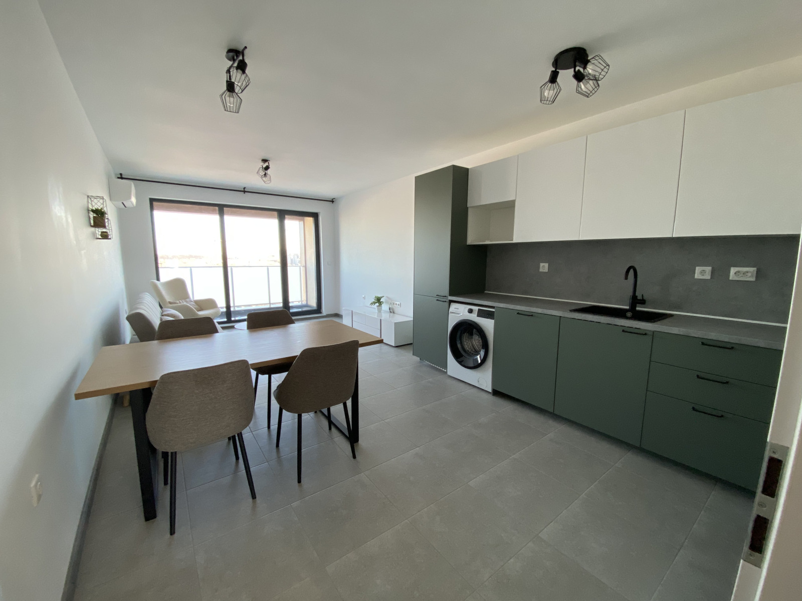 Дава под наем 2-СТАЕН, гр. Пловдив, Христо Смирненски, снимка 2 - Апартаменти - 53757841