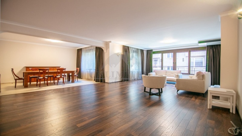 Kiadó  3 hálószobás Sofia , Centar , 220 négyzetméter | 76375335 - kép [3]