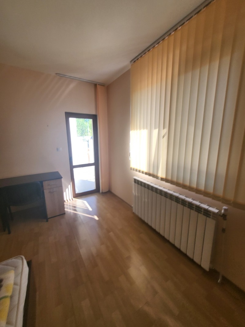 Дава под Наем КЪЩА в град Плевен, Идеален център - 150 кв.м / 766.94 € » 1 500 лв., ФОР СЕЛ РЕАЛ ЕСТЕЙТ