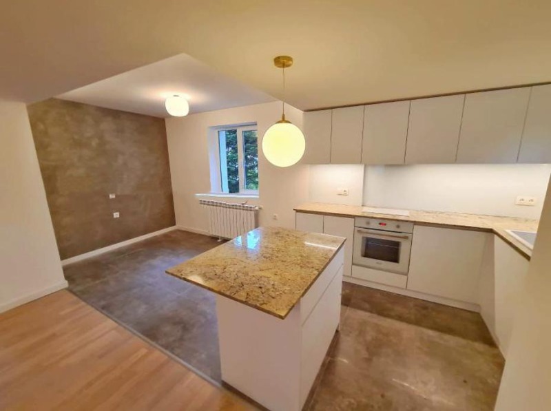 Под наем КЪЩА, град София, Драгалевци • 2100 € / 4107.24 лв. • 91827295 1