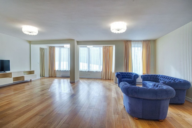 В аренду  3+ спальни София , Лозенец , 317 кв.м | 31139071