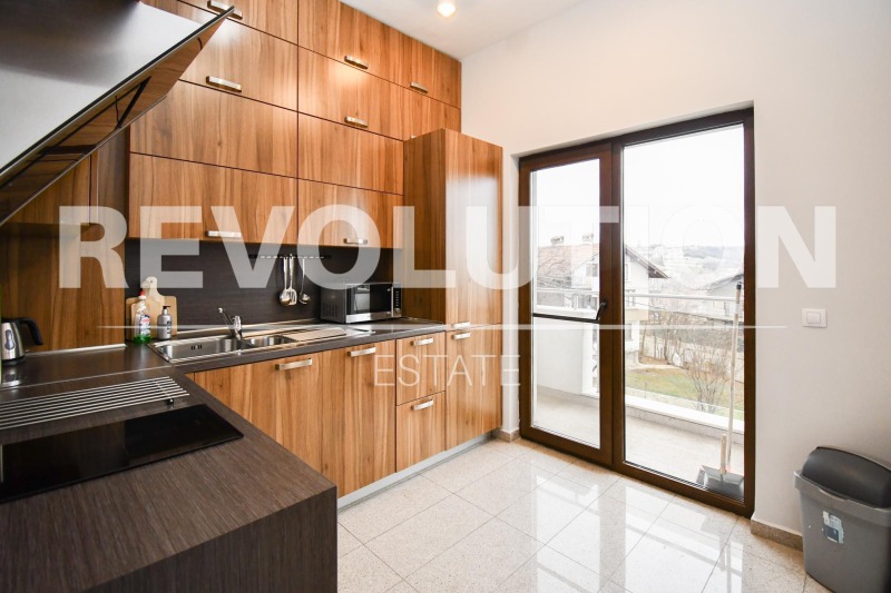 För uthyrning  Hus Sofia , Bankja , 318 kvm | 21694349 - bild [3]