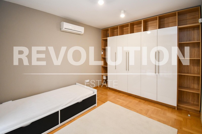 För uthyrning  Hus Sofia , Bankja , 318 kvm | 21694349 - bild [6]