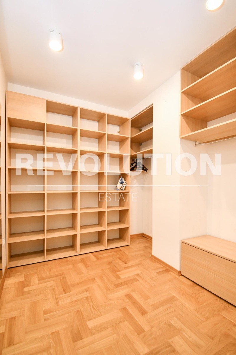 För uthyrning  Hus Sofia , Bankja , 318 kvm | 21694349 - bild [11]