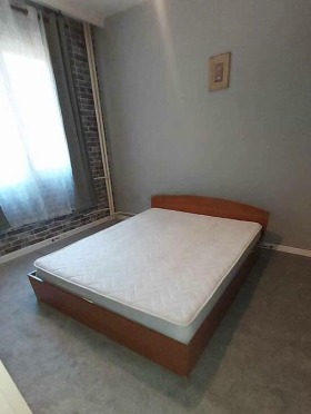 1 Schlafzimmer Gagarin, Plowdiw 3