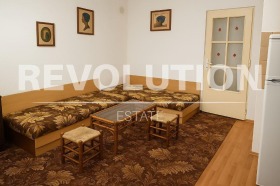 1 dormitor Țentâr, Varna