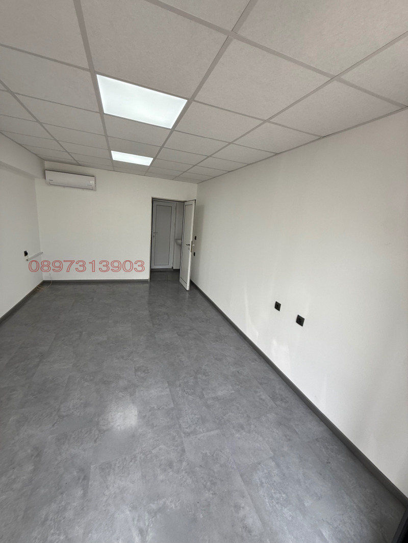 Под наем ПРОМ. ПОМЕЩЕНИЕ, град Велико Търново, Бузлуджа • 300 € • 74396487 — Holmes.bg