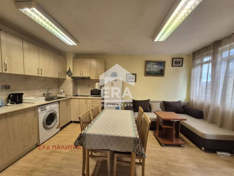 Дава под наем 2-СТАЕН, гр. Бургас, Център, снимка 2 - Апартаменти - 54559007