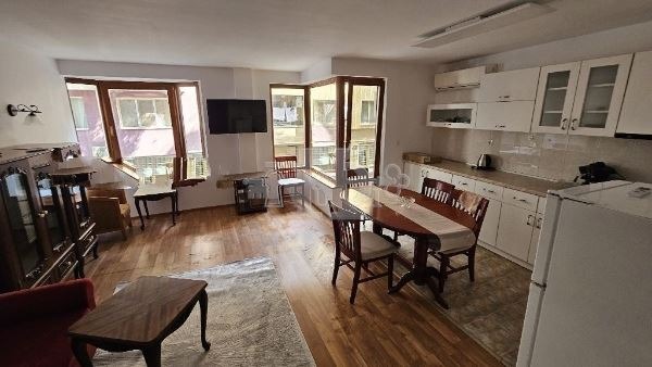 Te huur  2 slaapkamers Varna , Gratska machala , 90 m² | 68546747