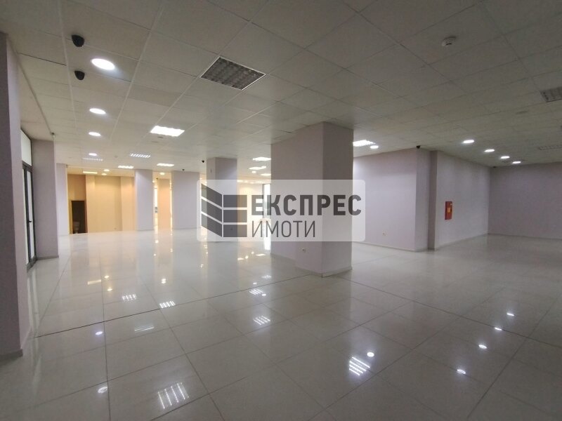 Дава под наем МАГАЗИН, гр. Варна, Кайсиева градина, снимка 2 - Магазини - 53508074