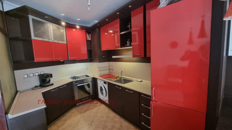 Дава под нем  3-стаен, град София, Белите брези •  750 EUR • ID 35630575 — holmes.bg - [1] 