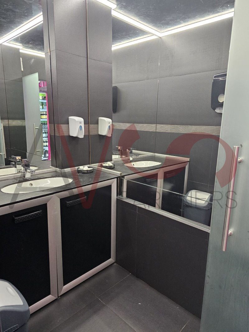 Издаје се  Бар; кафић Софија , Борово , 160 м2 | 27526945 - слика [9]