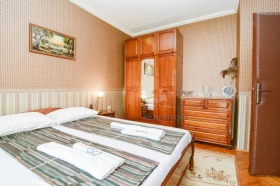 2 slaapkamers Lazur, Burgas 6