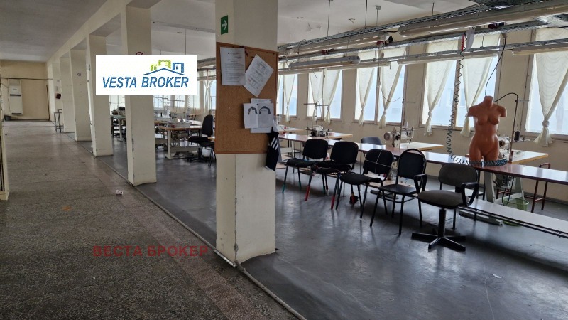 Дава под наем  Пром. помещение град Кърджали , Център , 900 кв.м | 40727148 - изображение [8]
