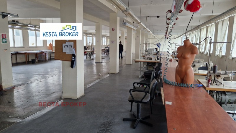 Дава под наем  Пром. помещение град Кърджали , Център , 900 кв.м | 40727148 - изображение [7]