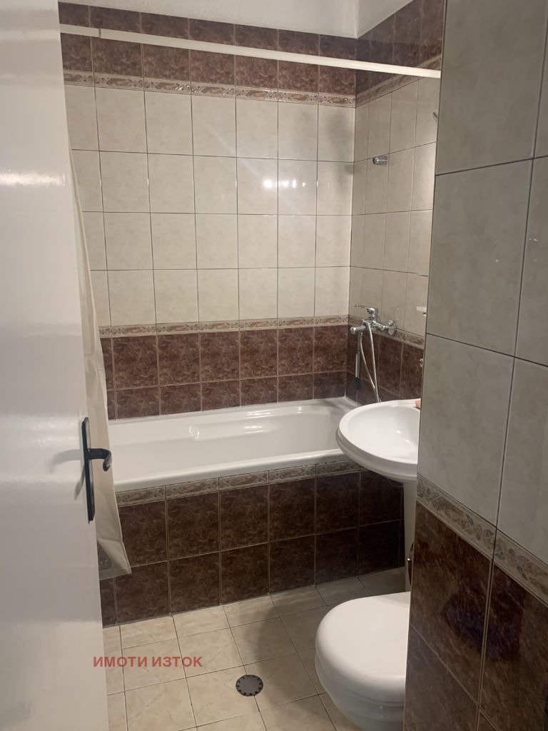 Do wynajęcia  1 sypialnia Pernik , Iztok , 70 mkw | 32171904 - obraz [4]