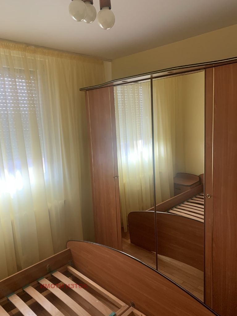 Do wynajęcia  1 sypialnia Pernik , Iztok , 70 mkw | 32171904 - obraz [2]