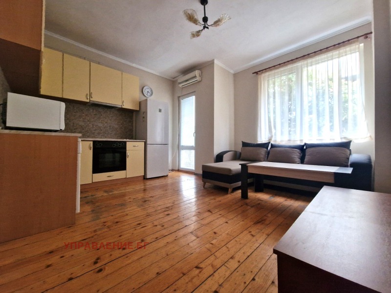 Дава под нем  3-стаен, град София, Сердика •  455 EUR • ID 67582689 — holmes.bg - [1] 