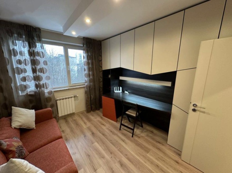 A louer  3 chambres Sofia , Borovo , 145 m² | 85691679 - image [6]