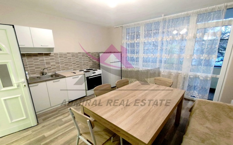 Дава под наем 2-СТАЕН, гр. Варна, Левски 1