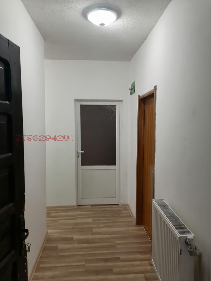 Дава под наем 3-СТАЕН, гр. Ихтиман, област София област