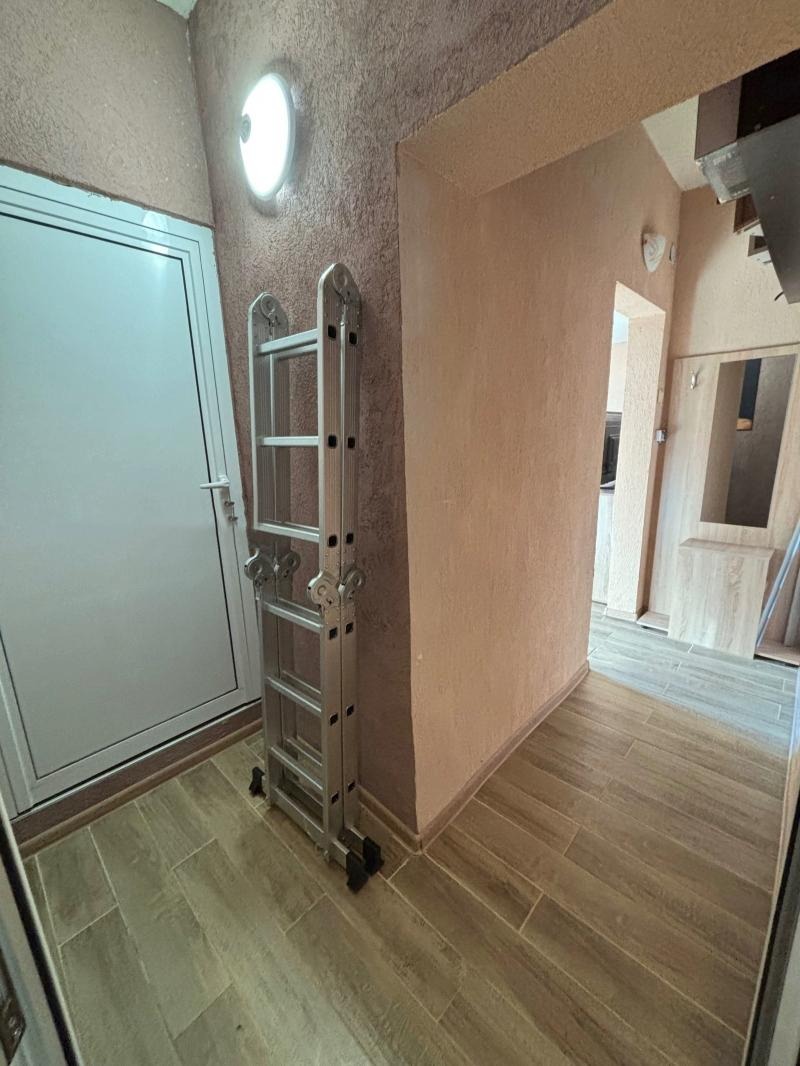 Kiadó  Stúdió Sofia , Bankja , 40 négyzetméter | 95595183 - kép [5]