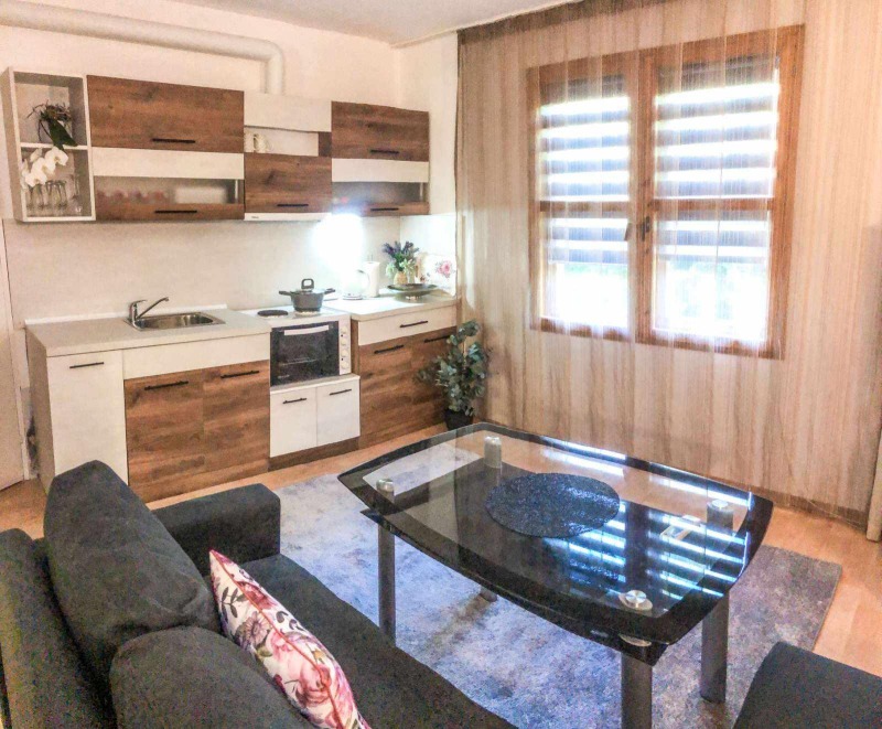 Da affittare  1 camera da letto Varna , Briz , 60 mq | 95291533
