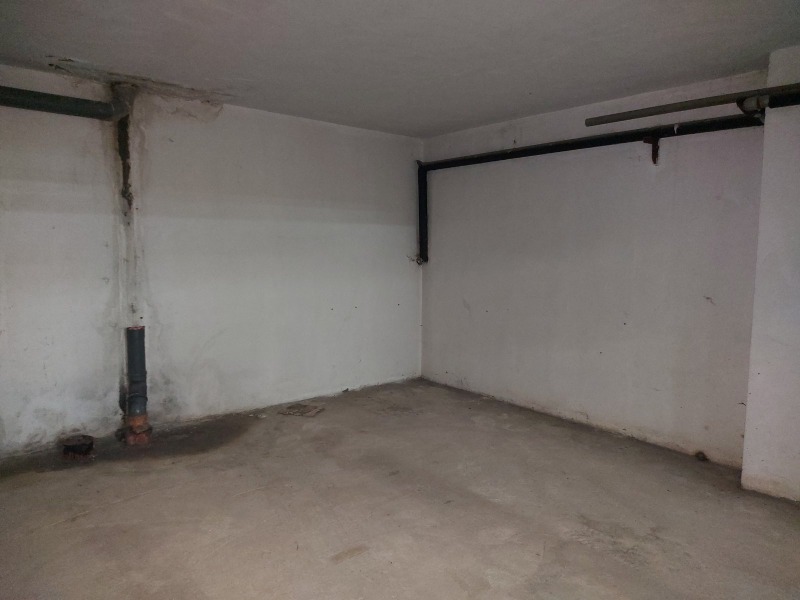 A louer  Garage Sofia , Bakston , 30 m² | 43496424 - image [8]