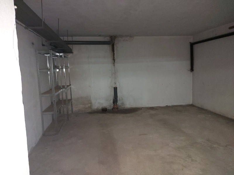 A louer  Garage Sofia , Bakston , 30 m² | 43496424 - image [10]
