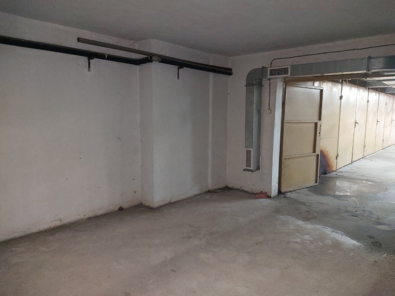 A louer  Garage Sofia , Bakston , 30 m² | 43496424 - image [9]