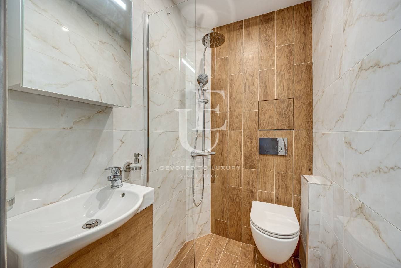 Дава под наем 3-СТАЕН, гр. София, Център, снимка 6 - Апартаменти - 54339717