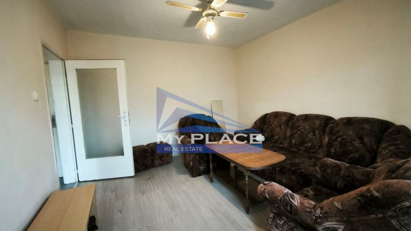 Дава под нем  1-стаен, град Шумен, Тракия •  350 лв. • ID 97120209 — holmes.bg - [1] 