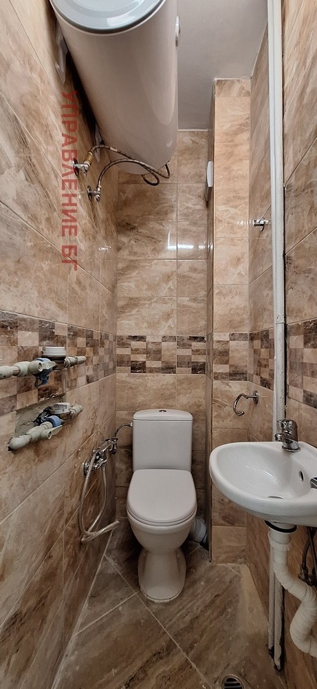 K pronájmu  2 ložnice Sofia , Banišora , 130 m2 | 49598415 - obraz [9]