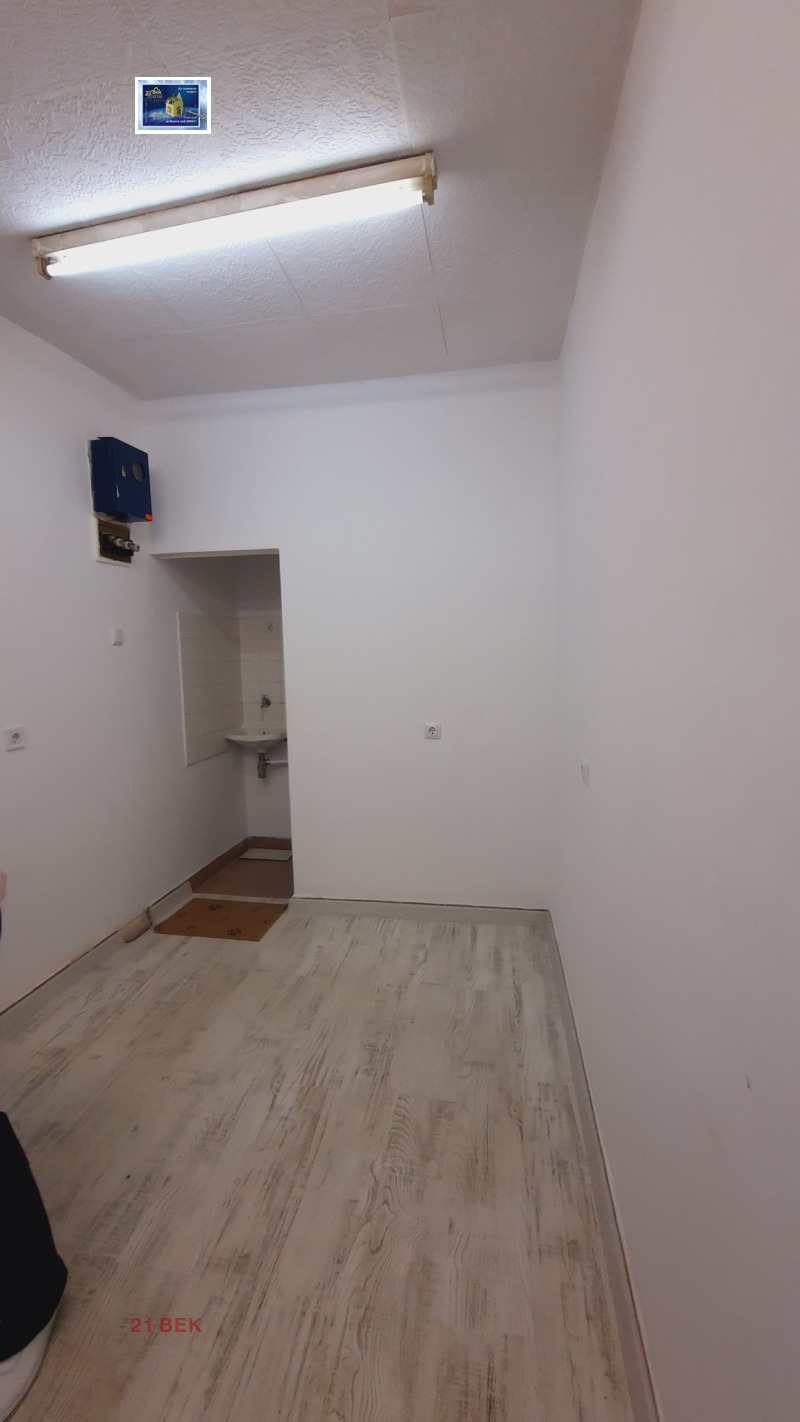 A louer  Bureau Plovdiv , Tsentar , 15 m² | 64398107 - image [2]