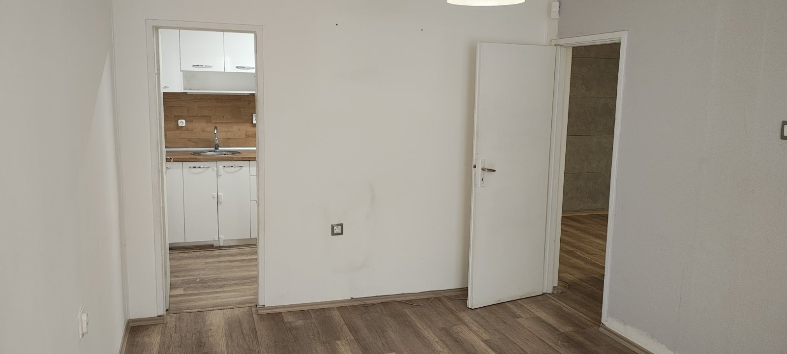 Дава под наем ОФИС, гр. София, Зона Б-18, снимка 3 - Офиси - 54540845