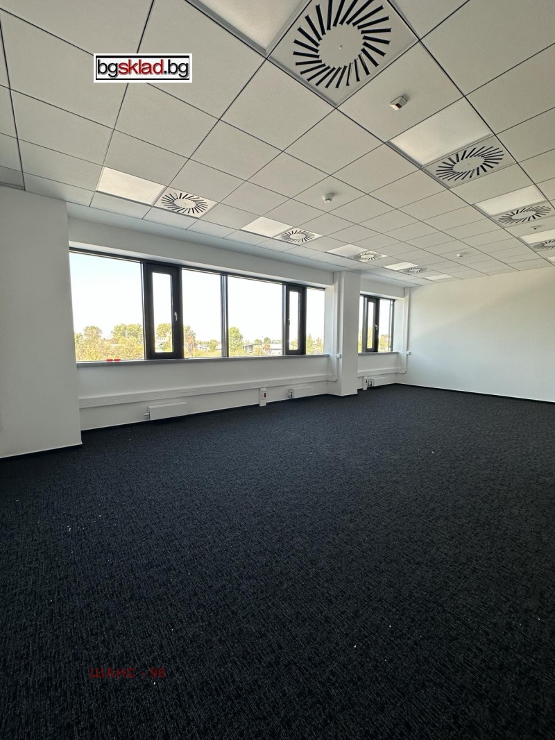 Дава под наем СКЛАД, гр. София, Военна рампа, снимка 4 - Складове - 52689642