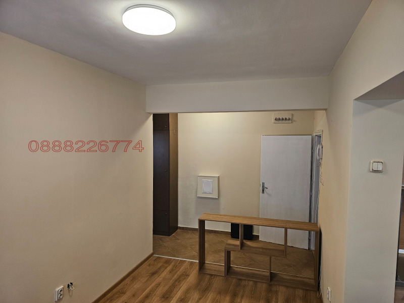 Дава под наем 3-СТАЕН, гр. София, Гео Милев, снимка 2 - Апартаменти - 52901969