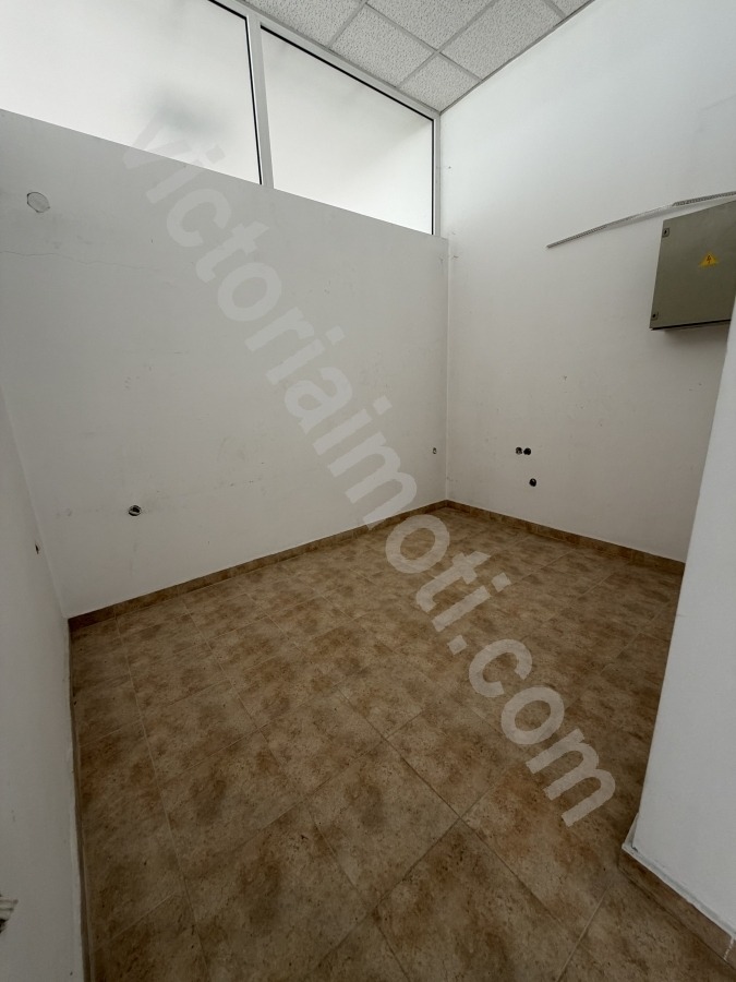 Дава под наем МАГАЗИН, гр. Велико Търново, Център, снимка 10 - Магазини - 54119628