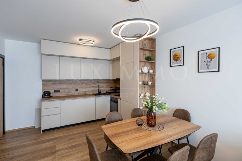 Дава под наем 3-СТАЕН, гр. София, Център, снимка 2 - Апартаменти - 52534338