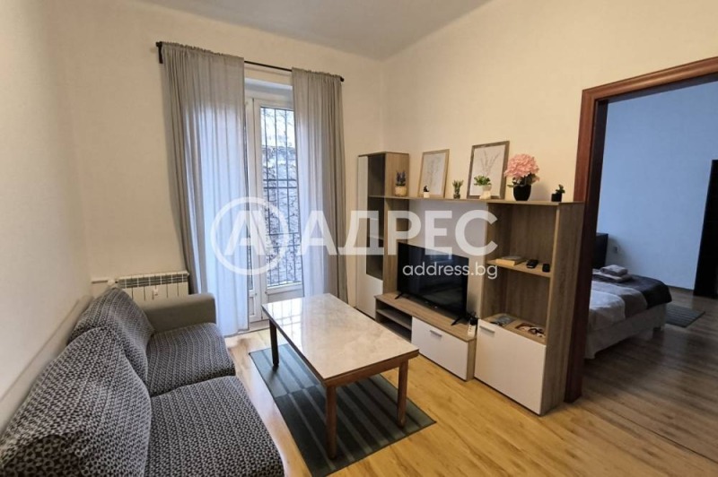 A louer  2 chambres Sofia , Tsentar , 86 m² | 82310558