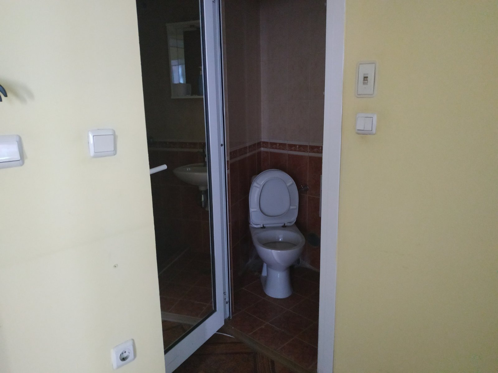 Дава под наем ОФИС, гр. Варна, ЖП Гара, снимка 3 - Офиси - 53691150