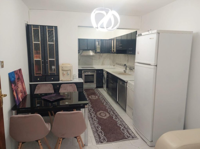 Zu vermieten  2 Schlafzimmer Plowdiw , Starijat grad , 120 qm | 64741772 - Bild [15]