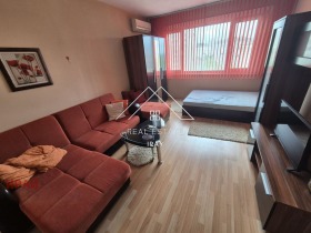 2-стаен град Стара Загора, Ремиза