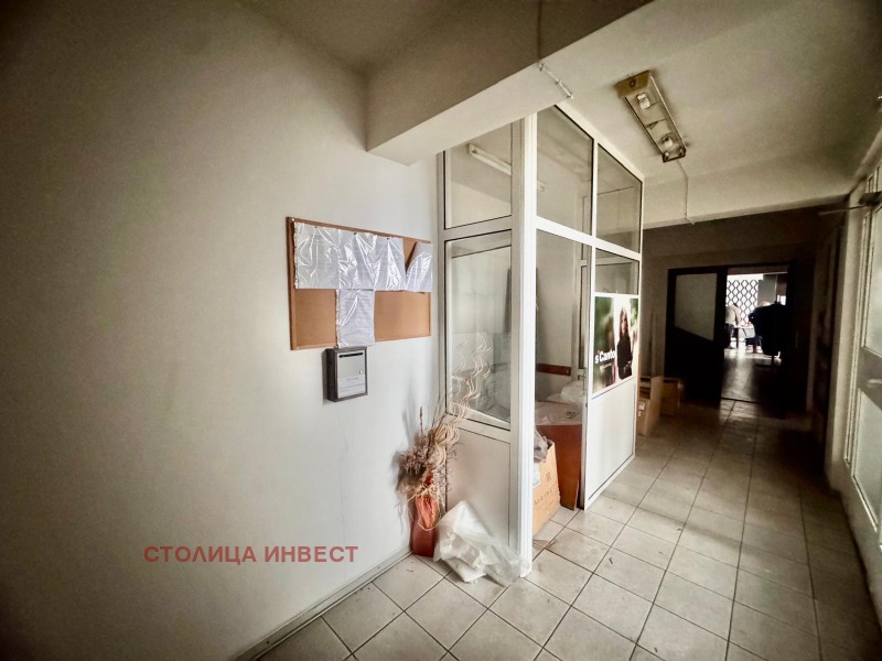 Дава под Наем ПРОМ. ПОМЕЩЕНИЕ в град Русе, Широк център - 400 кв.м / 1 100 € » 2 151.41 лв., СТОЛИЦА ИНВЕСТ