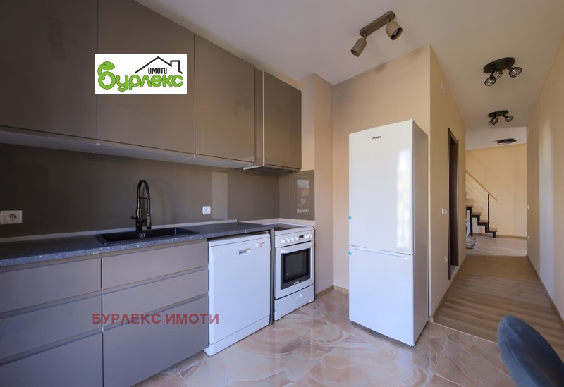 Дава под наем 3-СТАЕН, гр. София, Център, снимка 3 - Апартаменти - 52753486